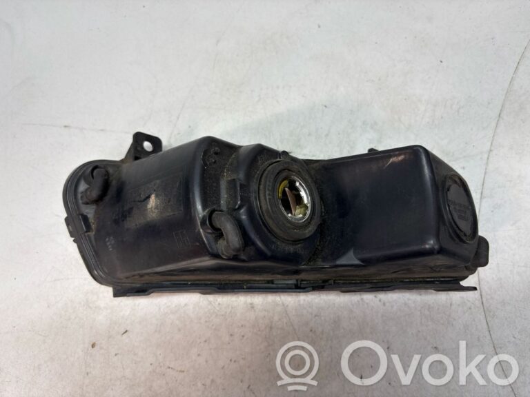 35a79081cdc0b214e550304fbdedcdf1-49cfeb38107dfe4f4c9144f855fc402f_front_fog_light