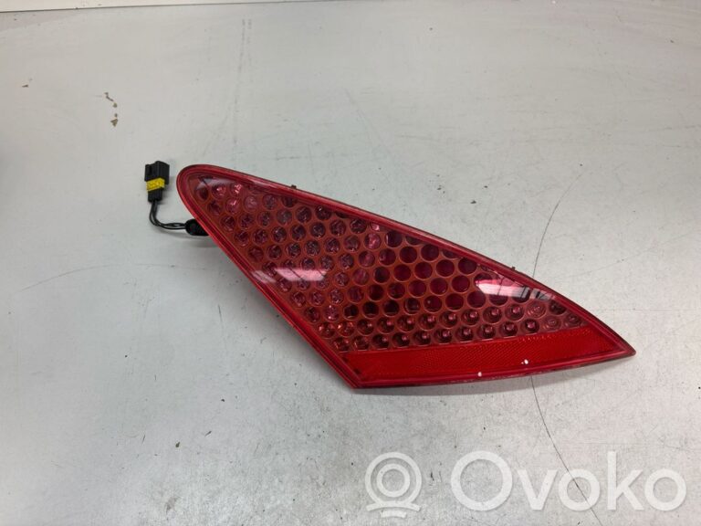 360942b64e793eaca176e9f8dc04f796-6998982c65d19459a71d48c289ec9cf4_rear_tail_lights