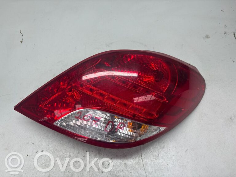 36691601ea52b6b025f29e5cf2b99587-d938a26a57c96fc911e08b0fb9dc9883_rear_tail_lights