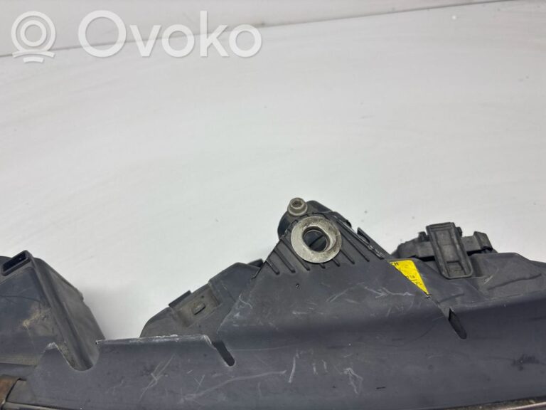38f867a33d99c0d93dd8b2368817d660-356e38ddd52928aa01e8859d2cbd7683_headlight_headlamp