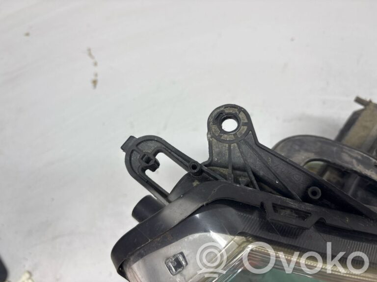 3999ca3bf0f13f64245d802b18bbc632-9cc9e39d0d39a79fcbd5012db455478f_headlight_headlamp