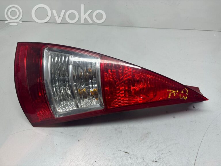 39c018c6519a82de94785e74b9a25af6-77e65bcc84af8361611785c56497158b_rear_tail_lights