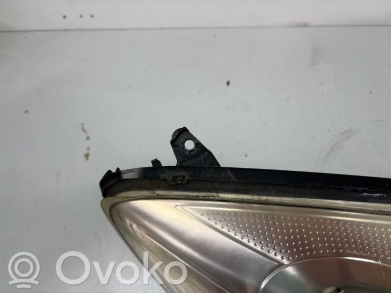 3b105d6d7b1a8186ef4e5ad1062e8c40-8ded8f4f360440eb9b5ce864eca700d6_headlight_headlamp