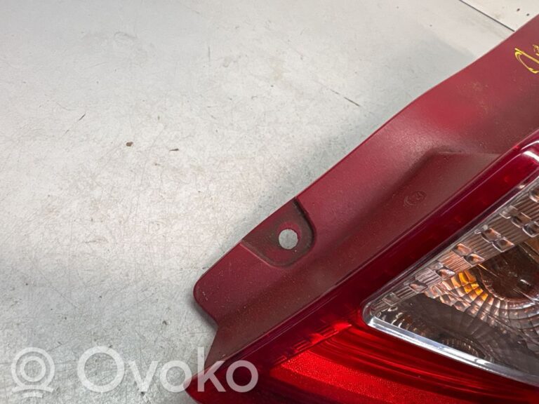 3b2675f228094608fd50b14752fc5fa4-56ea2067146bf681cf5c96ae6e0e9eb6_rear_tail_lights