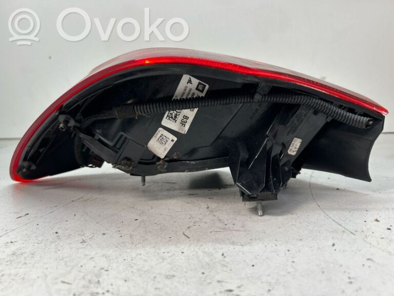 3b5aff7ead589c967fbb1f5cb0a5a838-b3fd7741d80f856e0f61755caf818ed9_rear_tail_lights
