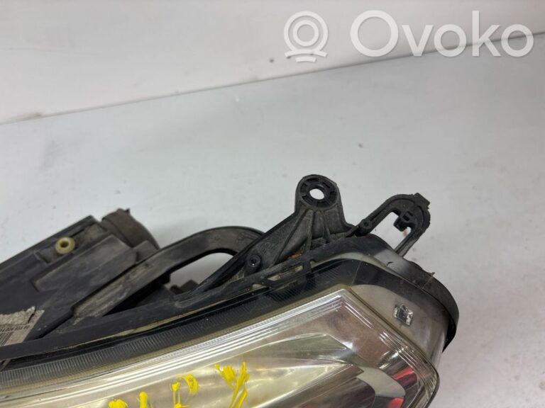3b5ef456e23ea8fe26b02155090175ab-a396151fc4efa28185a65e229d4366f6_headlight_headlamp
