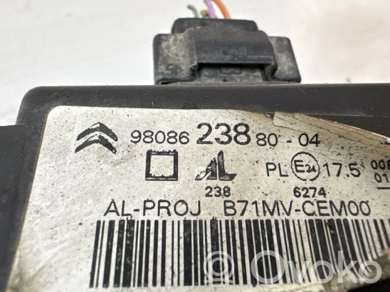 3b838147bf1d5e0e51099867089c78fa-5efed59220e999ba1bc48f11fcbd988b_headlight_headlamp