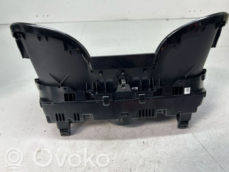 3ba6955a8e8ca7b51f49e095ba7e784f-132225da22f06684b512788e6174dedb_speedometer__instrument_cluster_