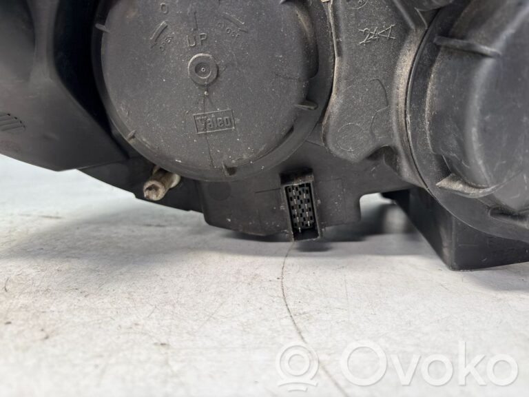 3baab4cea7d9595171966e15802ceea3-c624e1242ece87c86083fc8567fdee14_headlight_headlamp