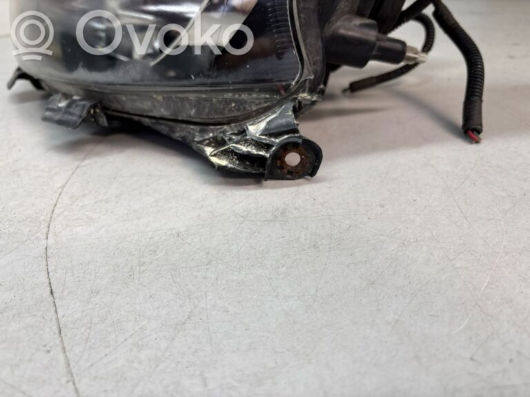 3c3838248b1d7b485103833c02c6e672-83d59784d9c58a229793c645c0c39491_headlight_headlamp