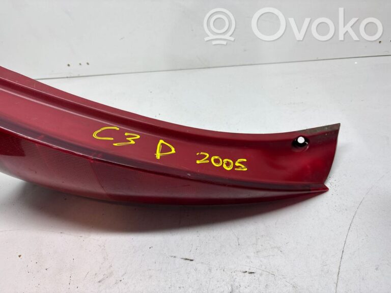 3cc095183c584ca4261d0284026c48c1-c66c71468dab155598c355e035831a29_rear_tail_lights