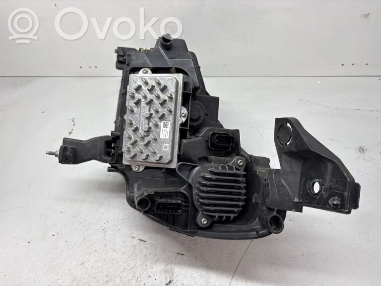 3ebc35e6a76a25d649ee4674d7761a0e-79fc2d60657958aac79b5c8a34929c34_headlight_headlamp
