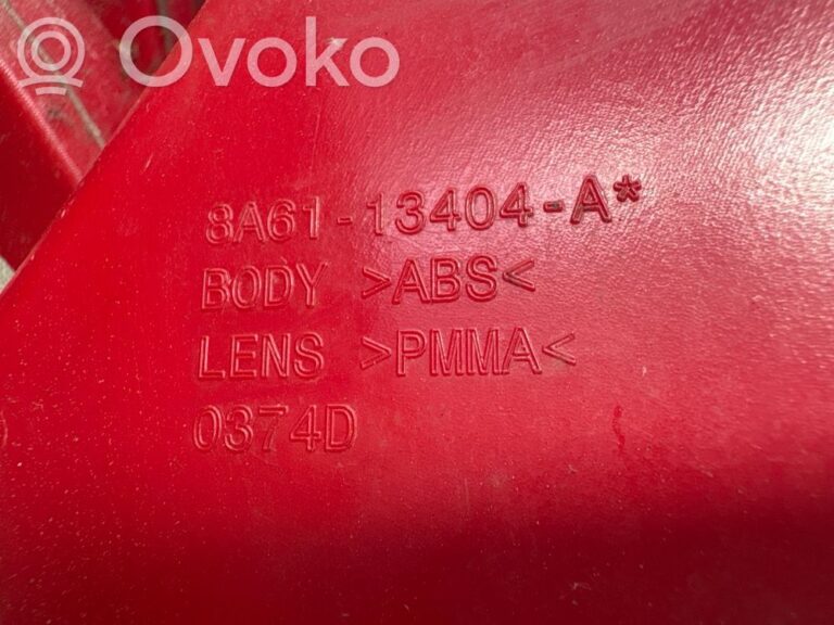 3ed2dde0faaa212e29f9b86d7991de08-240c4772bc7a38616ff9e12a93895f5c_rear_tail_lights