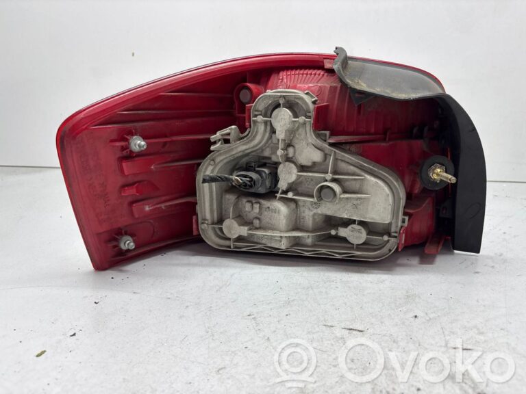 3fdf7d53a01ba42d83d97ff02bd41ea3-2ea6ffd72f0b5538a5860769995b5743_rear_tail_lights