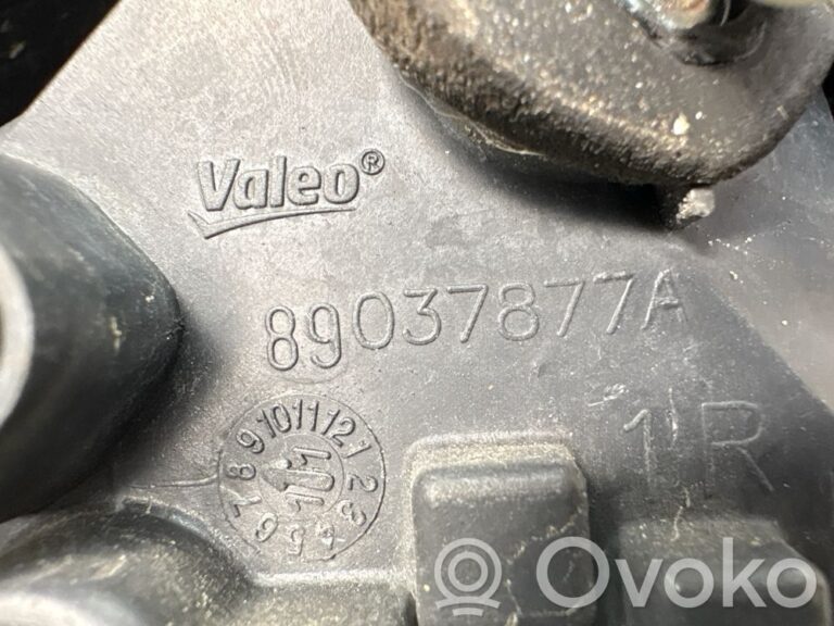 3ff8ba68156e77dd61841f8faae21ec4-6e217932a7c0db59937963edd994fee1_rear_tail_lights