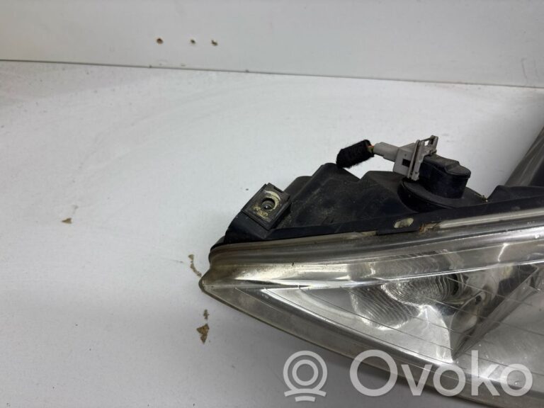 402d4f998dedae1302fd49274aae5498-26d031ac5628d1ab9682ac480bdfbb1b_headlight_headlamp