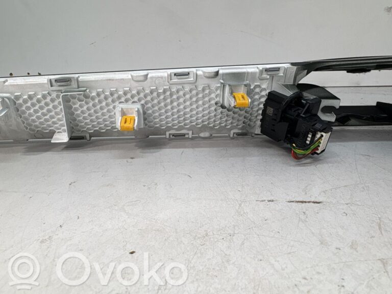 40b64792e07e5181740cd4046e7e00dc-58fe5b6cc36e68f22ef2a2f81fcc2853_center_console_decorative_trim