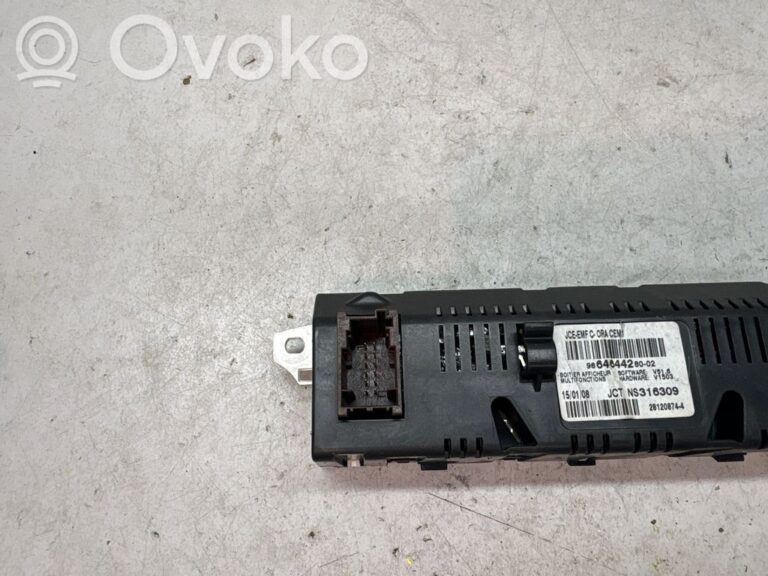 414d3ab4aa8004e1fadbc2e7acbca14f-ec2416a1c9934ae39e2acc1860a4f562_screen_display_small_screen