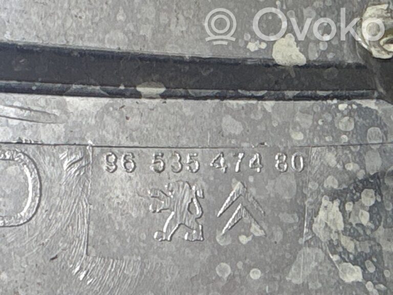 417001e31704768ca1126dd93f5f9195-38d43b612c159321b1ab13e2d6c81e53_rear_tail_lights