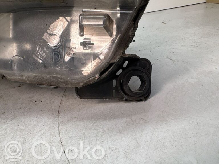 426dc6fb82ca4c0564fe499ba700cf0f-dbd0f5056aa0b33b94b534cdf97e5915_headlight_headlamp_dust_cover