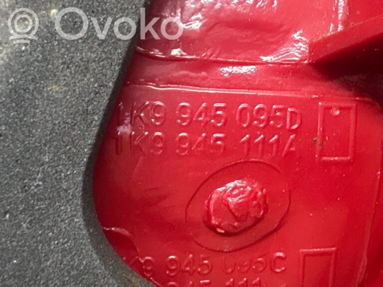 4278f1cc9d10609b20c4559edde2f072-17ca67fac3373d22e25a7a4f9a5b74a8_rear_tail_lights