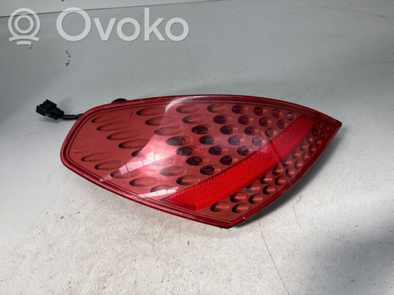 42983ad4efd48af438c9638bcff360fe-e073a08d5c5c74e58226065a3f03f453_rear_tail_lights