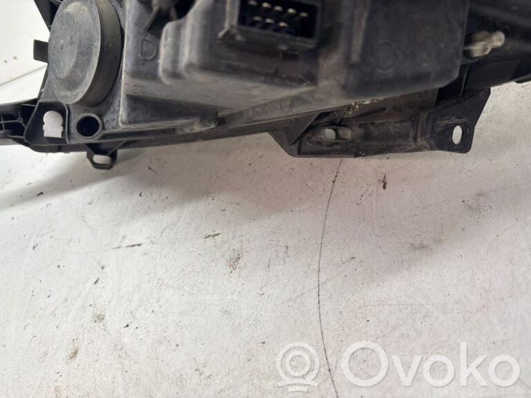 433af0847eb33bf787191d4fe4533aaa-85f0e3ef60e8b9f3b8a965b42e51e282_headlight_headlamp