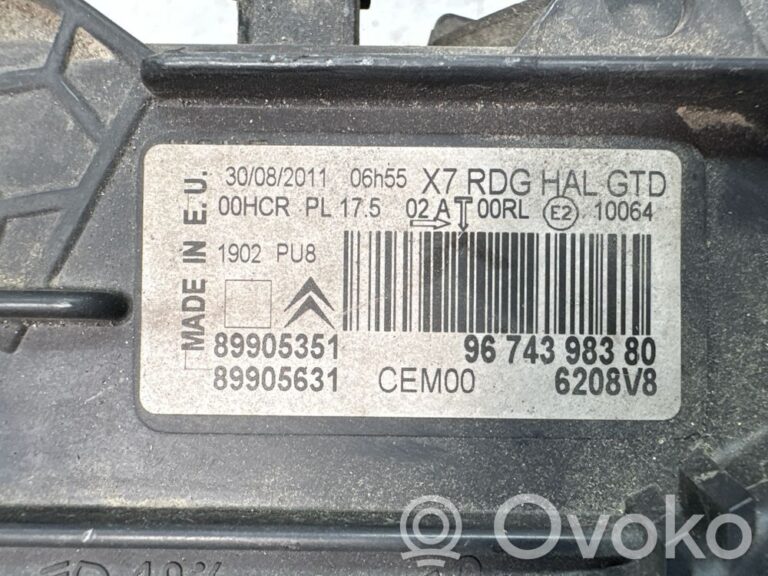43468edfc47277cca9b99289e12b72a2-94d122d860aa8266adf490fd2f418fa1_headlight_headlamp
