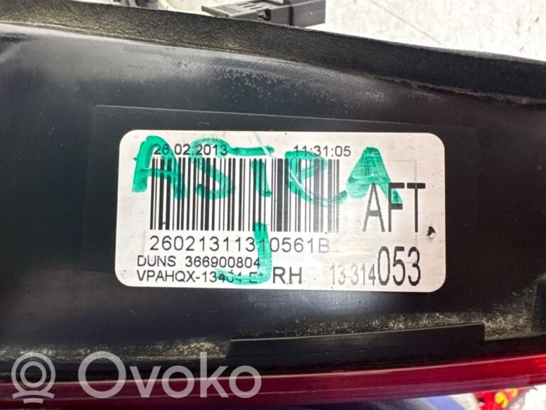 43da7ab9629ec4f2d5d037107d028281-93ec5b312b5e7f674e14002189f4d6ae_rear_tail_lights