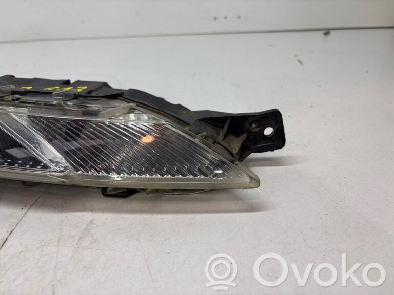 44482263c11a6faa512ab5f249c57995-d0418c7cd5ebd5bee82abeec47a295fa_headlight_headlamp