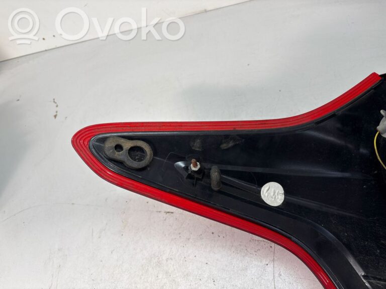 4448262e163a3b686c41030ac2a236ce-8ef9cf4331bb7ba2a326ca00c69a4149_rear_tail_lights