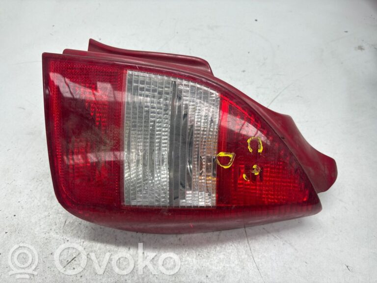445bd025c415957141fd60a95d7363ed-1faf3bca9ce1c01a85f645001333763c_rear_tail_lights