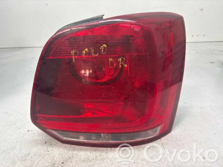 44ea86af40e9ccd58e031fe5056a7f89-90a938f34ca4823e32a31540190ee701_rear_tail_lights