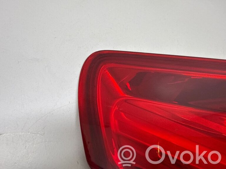 47af2e9718f808796ae79b2f8b558723-1a189f0c9666f5e0562ba96312d389a8_rear_tail_lights