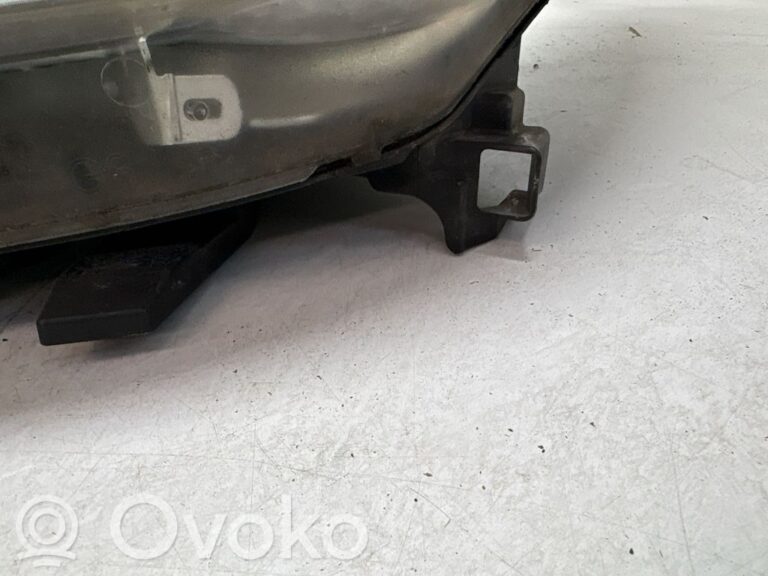 481dfb11e10e69cebb38ab719fea61de-d08675ca493ea1a2771221f500637fc8_headlight_headlamp
