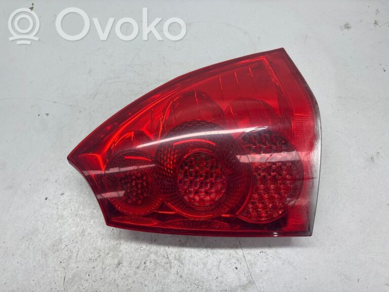 4844fee16c4d86e8742159f02ca79e99-d2124bc49cceefe2d0799b5dff64e2bc_front_wiper_blade_arm