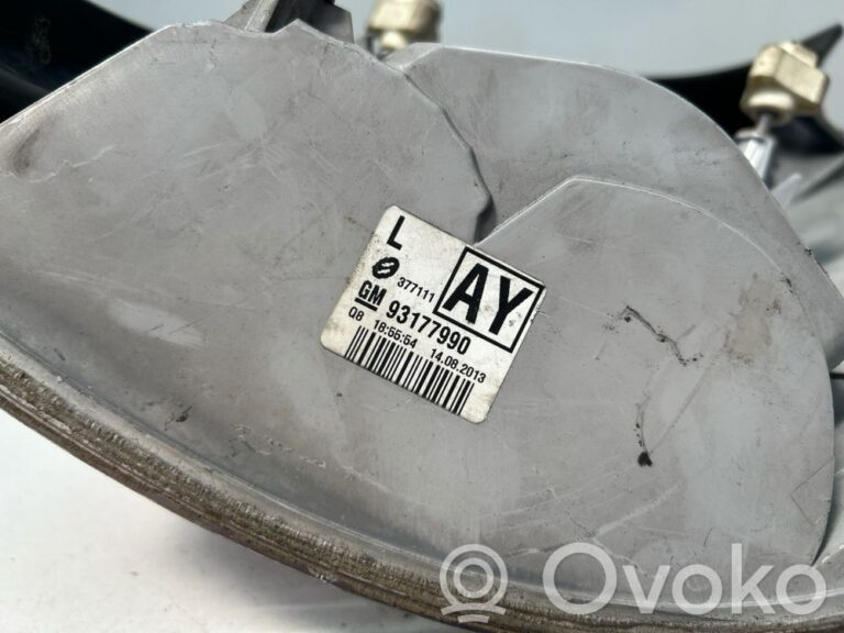 49346f9b9f74b9b0d1b4cbacd8eb4ad6-8a0da1be53fdb1b20d5bbd92ed107b22_rear_tail_lights