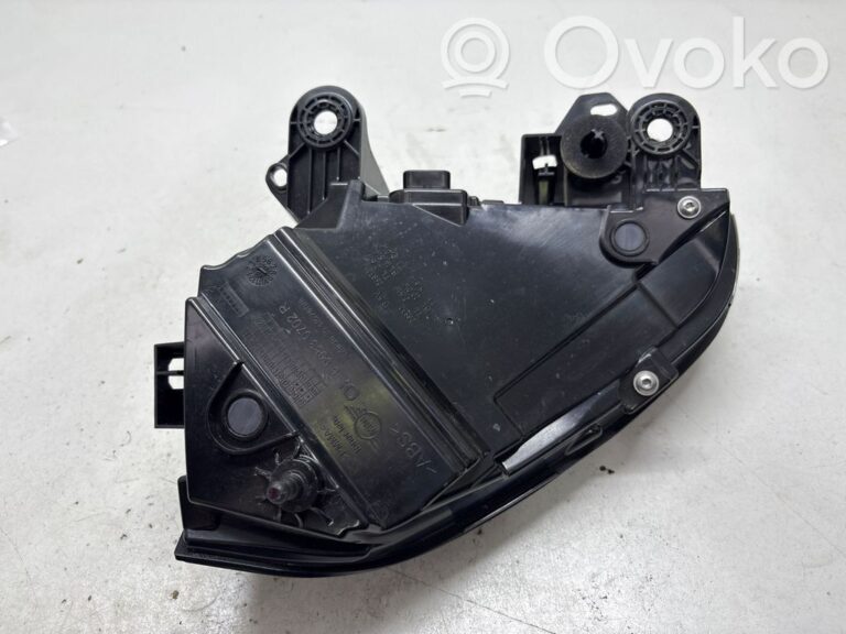 4947c2c9272057b310a33f1501a97040-5f509bd5b37e48aa9c4b5eaf48a1ddbc_rear_tail_lights