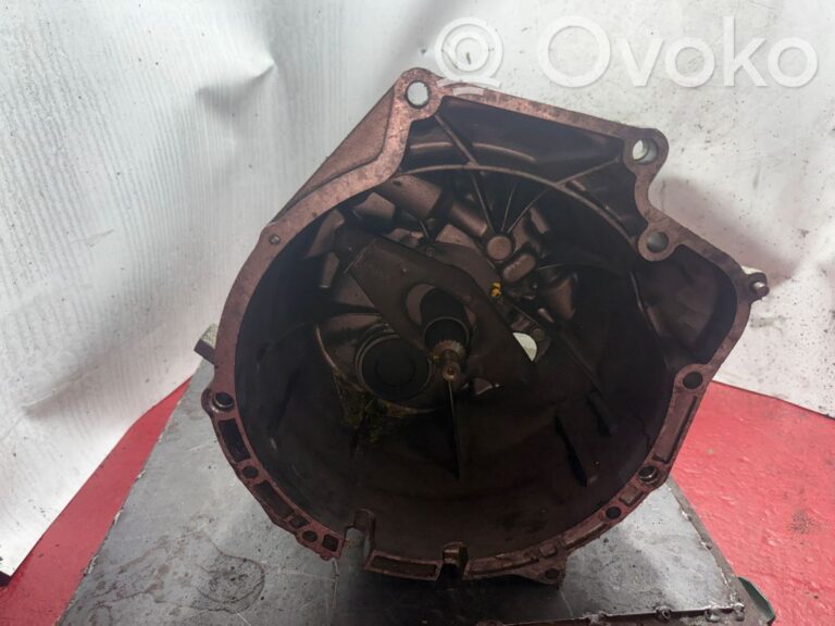 495059cf40ca2f0ea4e0c154a9ff2793-5d3669763a60b19a61533e1d7be1f278_manual_5_speed_gearbox
