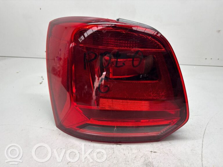 49dfb0cb335b3e71f2f819060e23a056-ac793c4947e5b4e2b411ff3e213715d1_rear_tail_lights