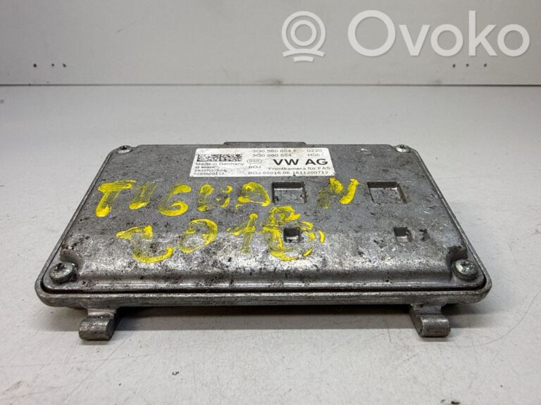 49e6048e05ce2f90b2c63f8f01b29abb-6b62f05698cf0707e339732c83caee73_windshield_windscreen_camera
