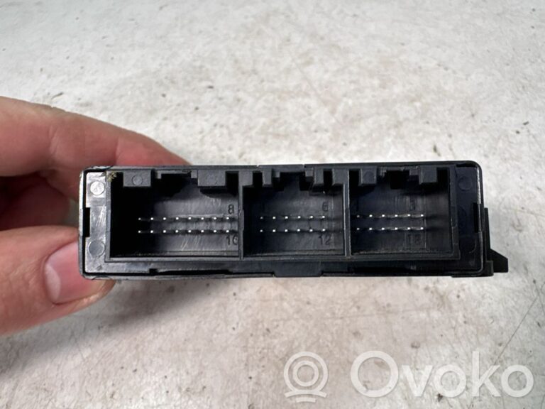 4b582059d7cfed6ed43abf3029b6cabb-aa7c45ee243d276be049d0a7706ea113_parking_pdc_control_unit_module