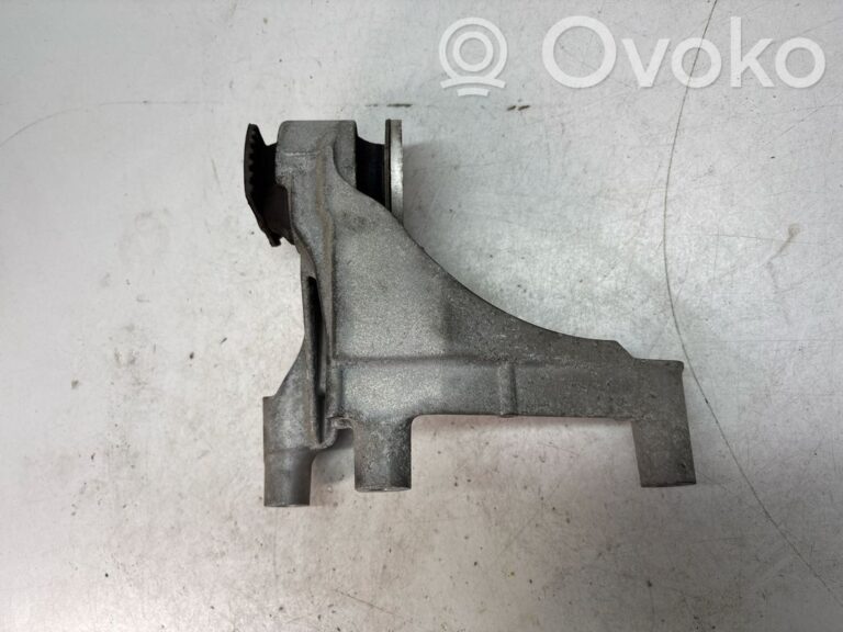 4b9306f96e8ccc9217c9be757ed66cc0-debb1fba2038c56f9239f11d7becfd67_engine_mounting_bracket