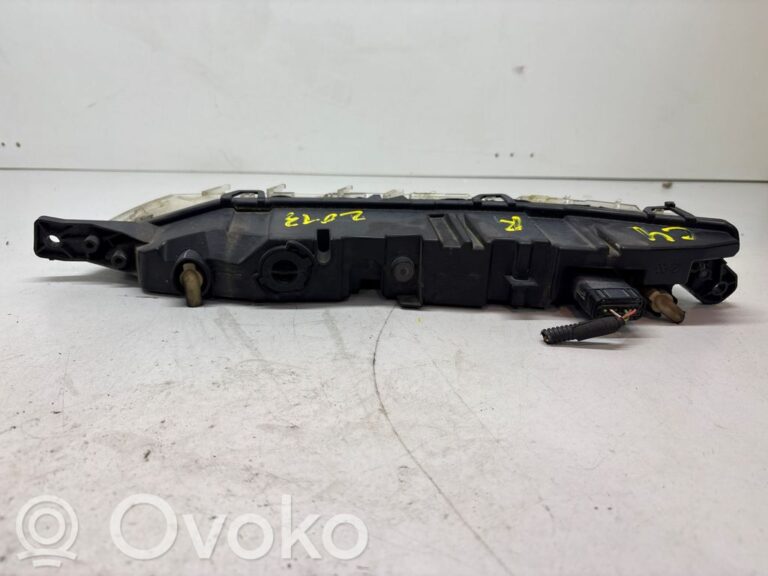 4c4bc6a49760757ad26b1ad7596b240a-d92fd2145235d2e8341e1b6285758215_headlight_headlamp
