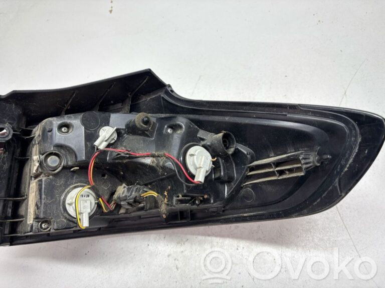 4cd2ee394fe5713529cfeedbfcd5c01b-6440a467f3a88d1e5088a445e9e1a578_rear_tail_lights