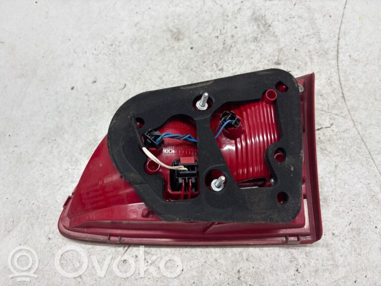 4dda9e59cd2308a6706b6caa88cc1371-86d539a218a2baf7d9b532de1cd858b9_tailgate_rear_tail_lights