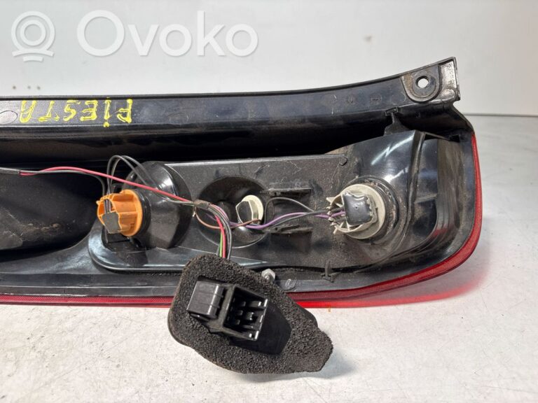 4ed3e34835eaa2576e6617619d4eae62-431afdf6005d1de89e5e92d2e9a0c183_rear_tail_lights