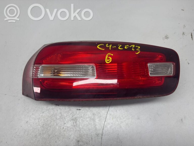 4f02c4f2fb0f20afdee25710c39c4193-e1998a95ced67be7aab6becfe1bf53ff_rear_tail_lights