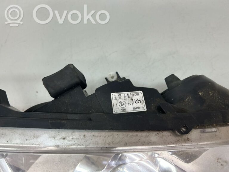 4f17bce1b04765a6b77be047e2b1f926-61bc81cc0bb03a2e8ef9167858de16d7_headlight_headlamp