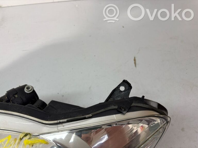 4f237d18d723c40bb8f18b1ba631e120-ab18520bbed1bf2dadbab56d9e2b3629_headlight_headlamp